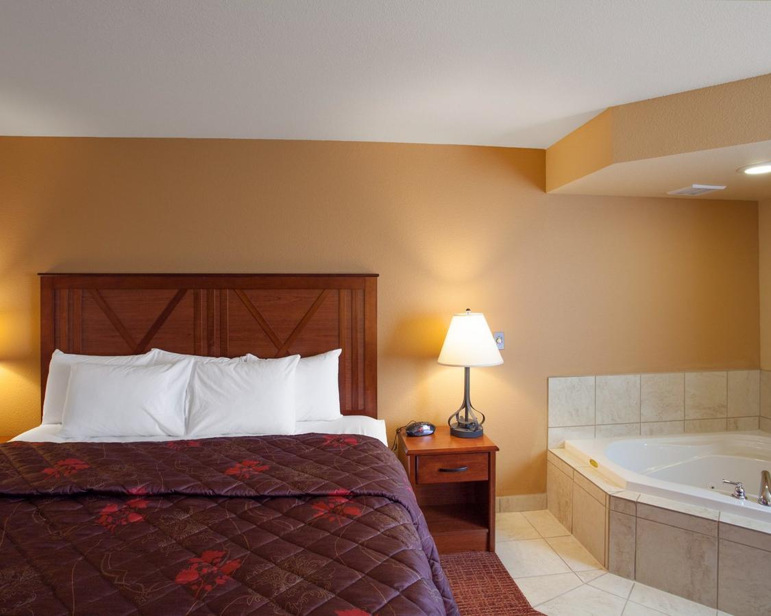 Rodeway Inn & Suites Phillipsburg Dış mekan fotoğraf