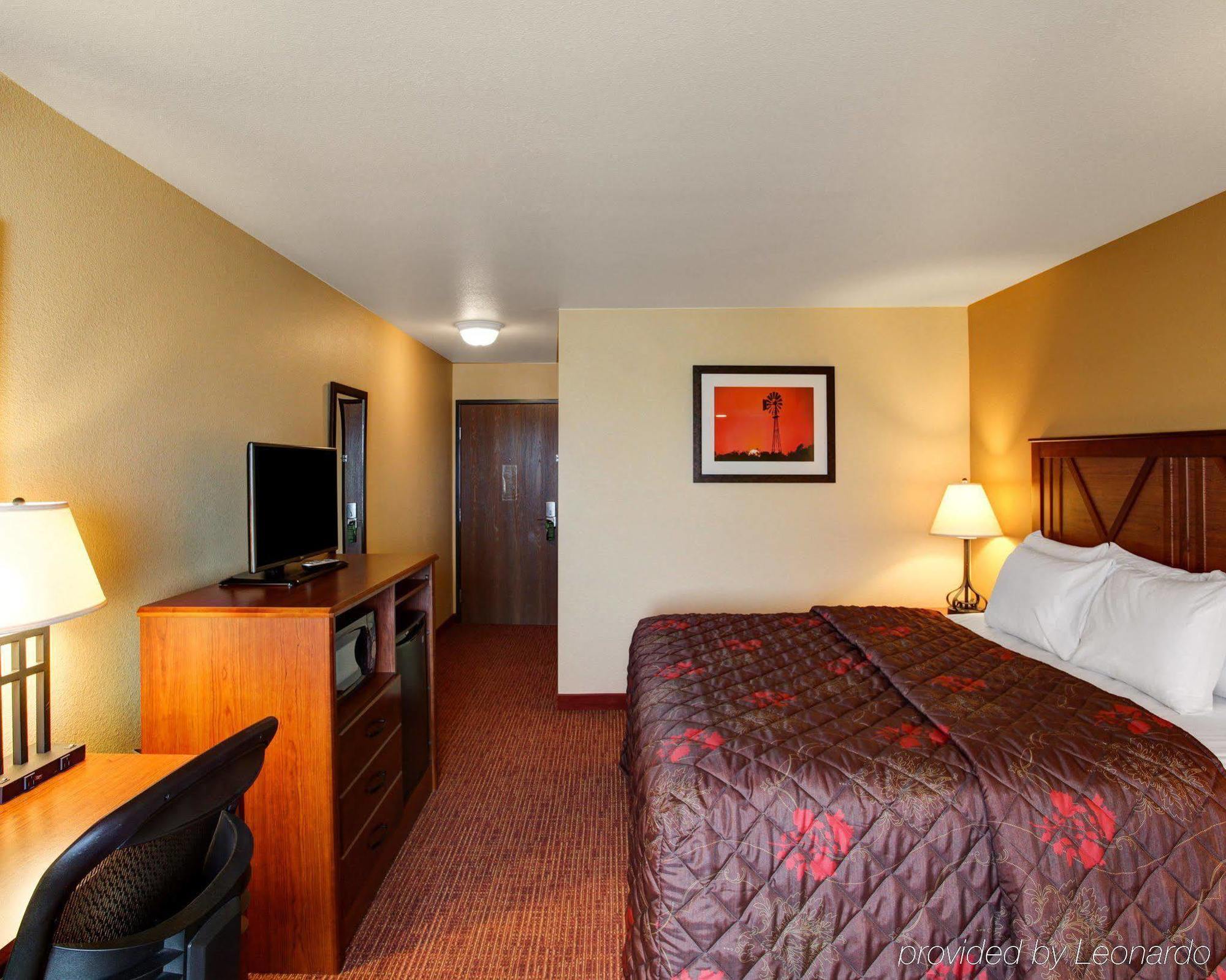 Rodeway Inn & Suites Phillipsburg Dış mekan fotoğraf